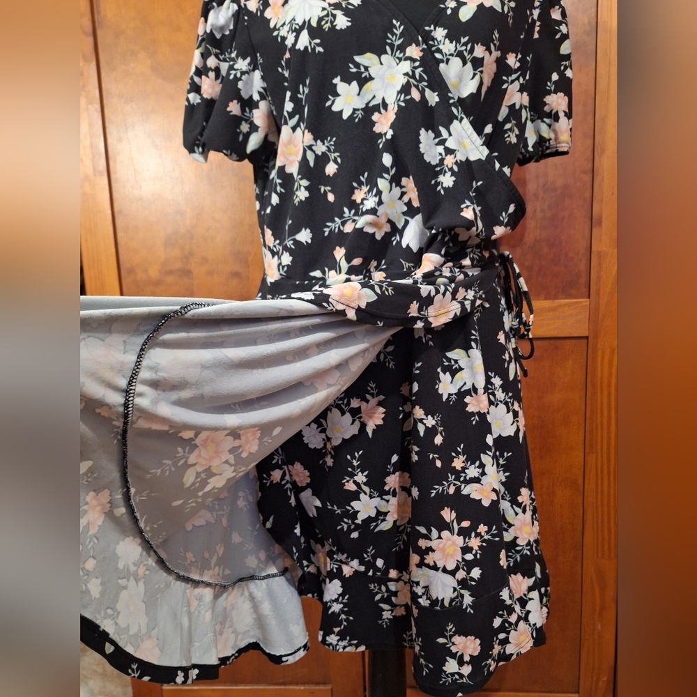💮NO BOUNDARIES women's floral print midi dress. Size XXL - Picture 6 of 9